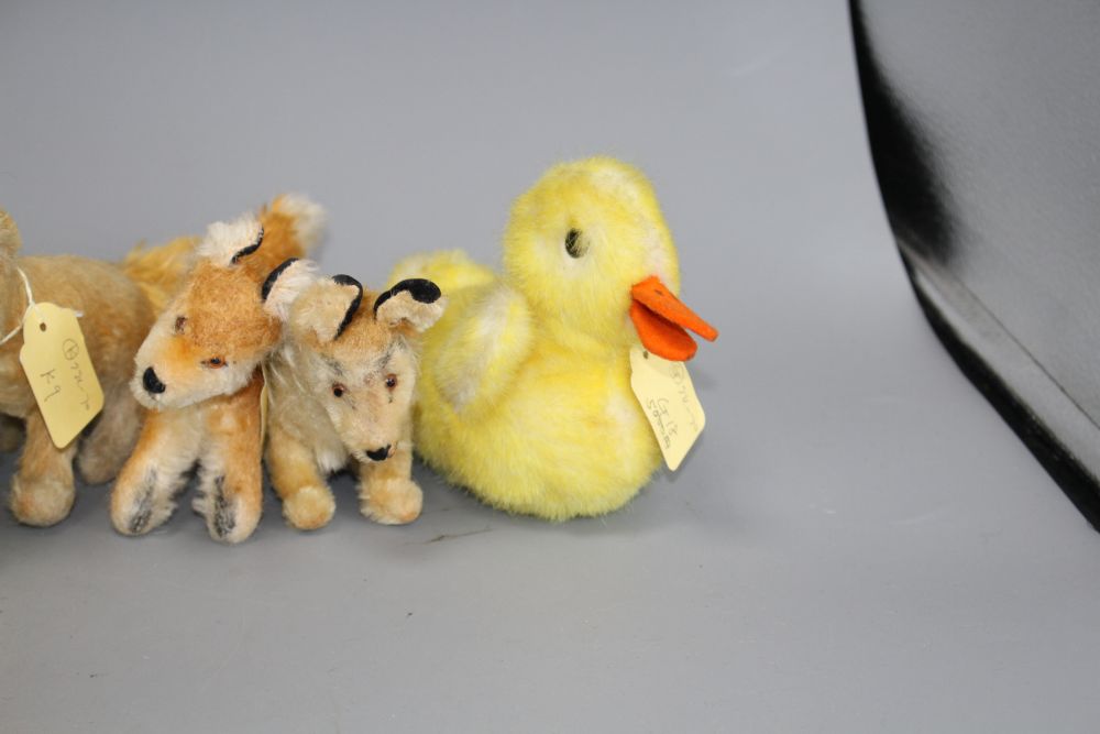 Eight assorted vintage Steiff farm animals